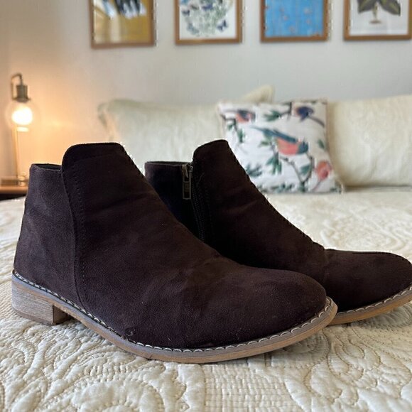 SEVEN7 Cisco Kid Bootie chocolate brown faux suede women's size 10 - Picture 1 of 8